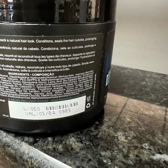 Repair damaged hair,restore the elasticity, strength natural look,frizz control - Picture 3 of 5